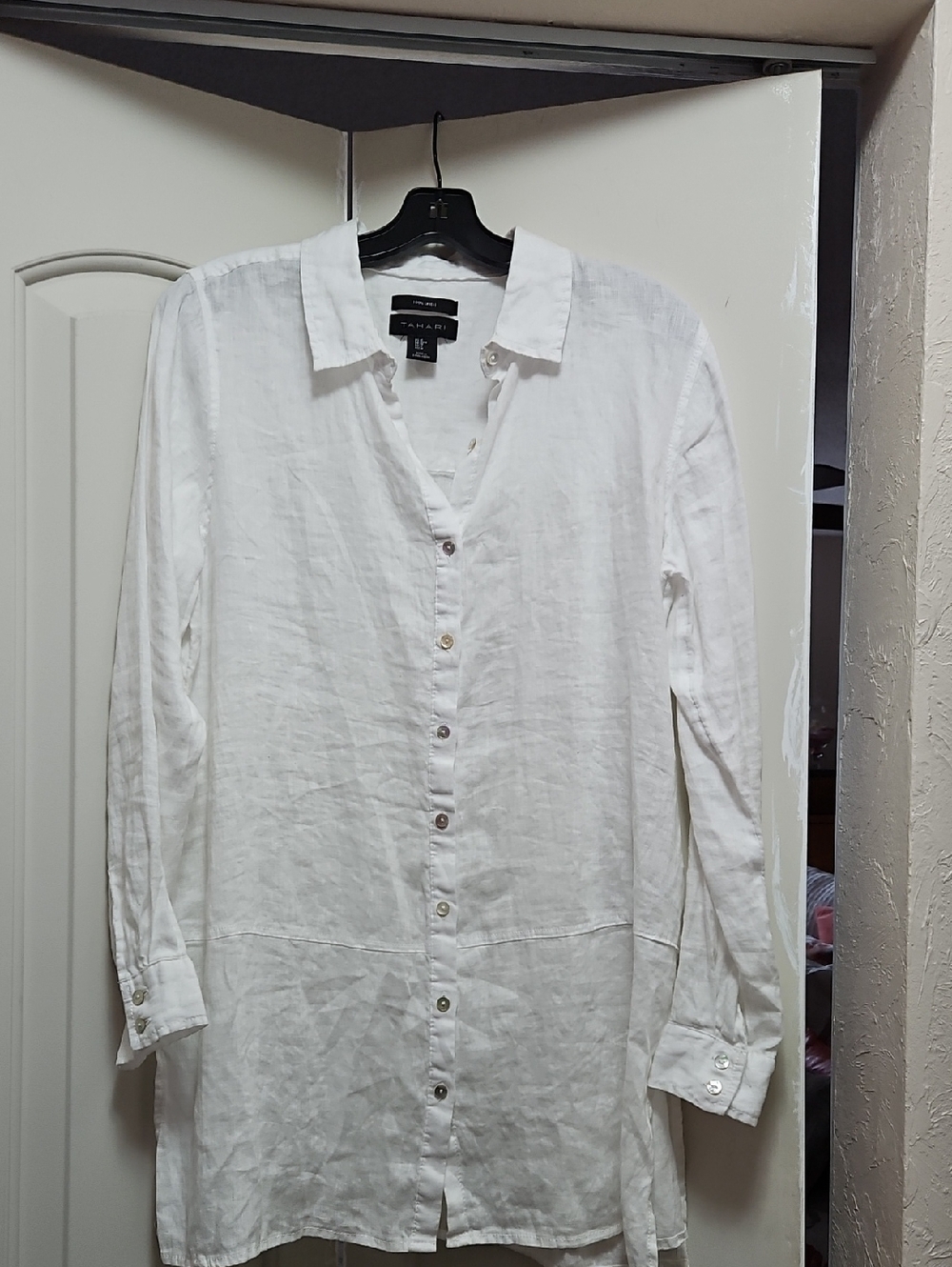 Tahari White 100% Linen Button Shirt